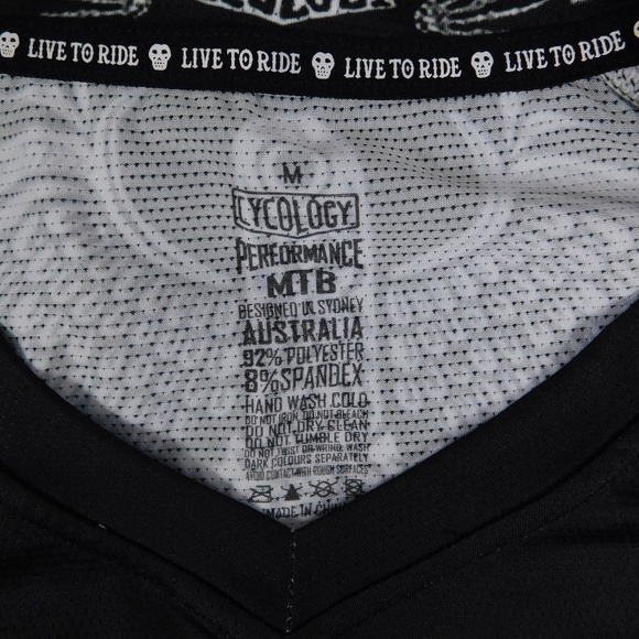 Cycology Performance MTB Short Sleeve Jersey – Black with Winged Gear Graphic - Picture 5 of 7